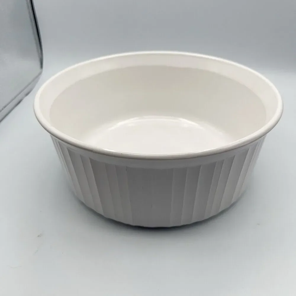 Vtg Corning Ware French White F 1 B 2.5 liter Round Casserole Dish No Lid